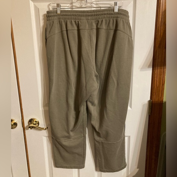 Men’s Adidas size X-Large, greenish khaki drawstring, sweatpants with pocket - Picture 4 of 8